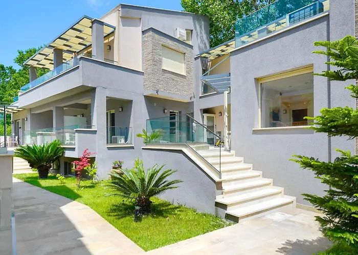 Lejlighedshotel Vereya 4*